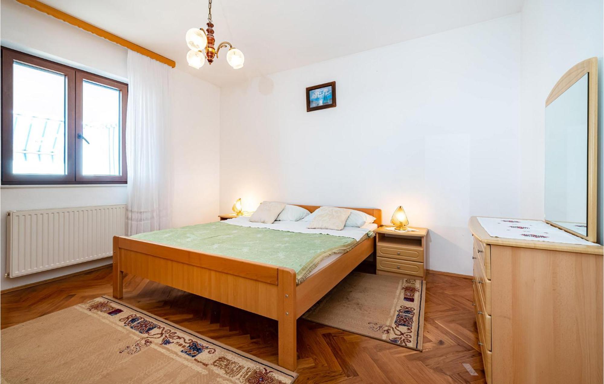 2 Bedroom Cozy Apartment In Задар Екстериор снимка